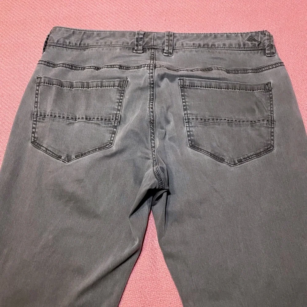 Tommy Bahama Boracay Mens 32x32 Grey Sateen Five Pocket Chino Pants Straight Leg